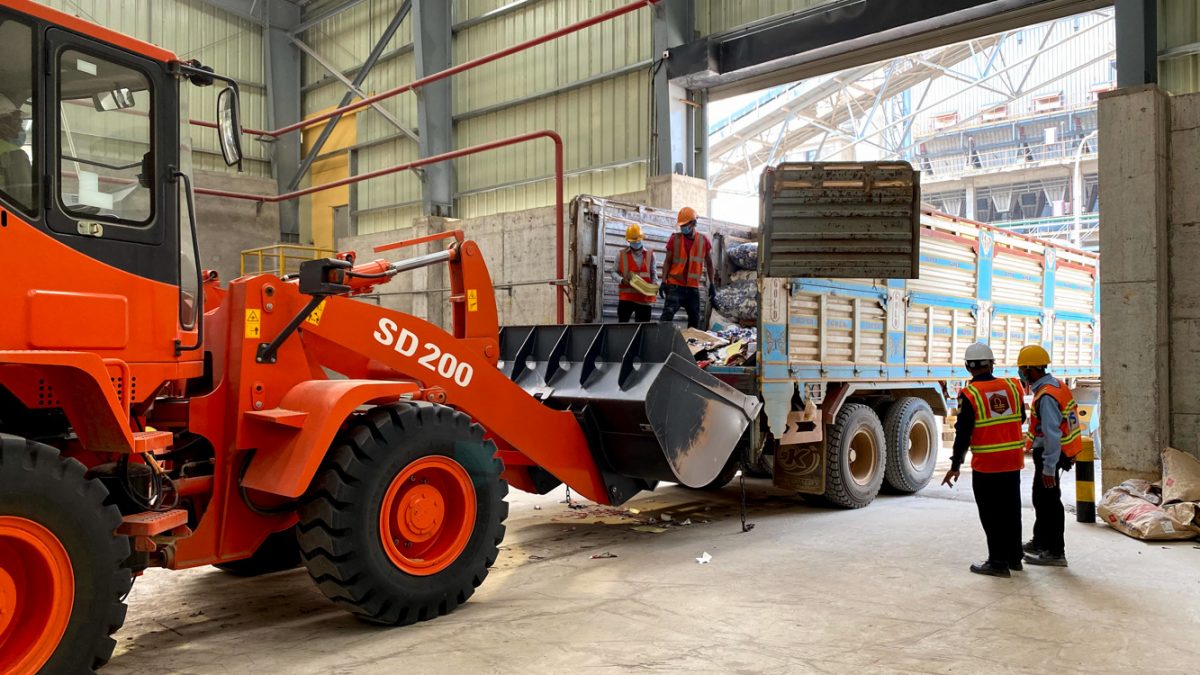ជីប ម៉ុង Ecocycle ចុះហត្ថលេខាលើអនុស្សរណៈយោគយល់គ្នាជាមួយក្រសួងបរិស្ថាន